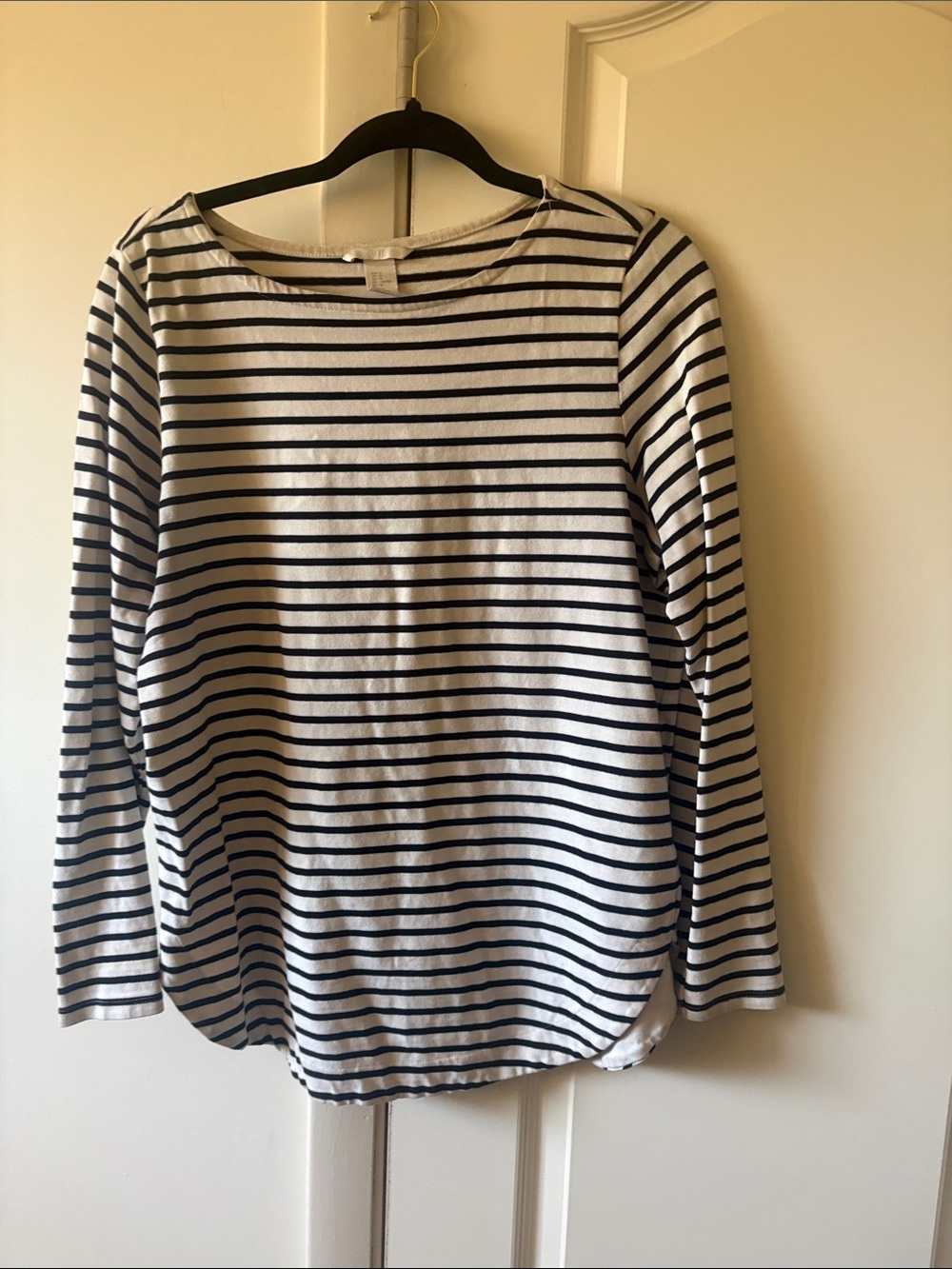 H&M White and Black Striped Long-Sleeve Top